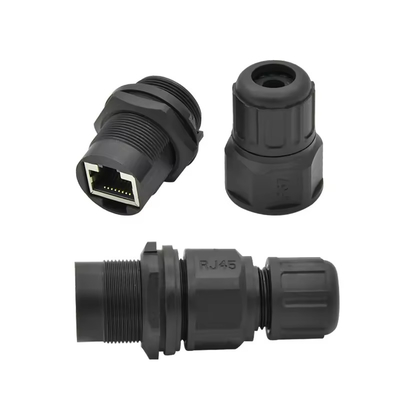 Cat6a RJ45 Cat6a 機器のためのプラスチック製の閉ざされたパネル接続器 イーサネット上でのLANケーブルに対する防水性